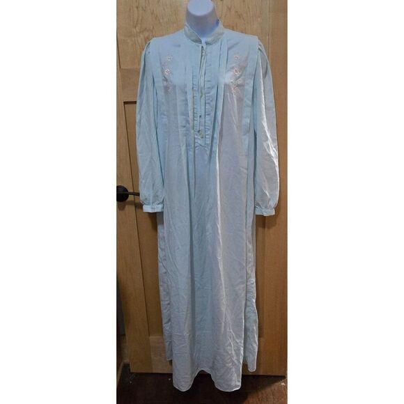 Vintage Light Blue Embroidered Long Sleeve Nightgown With Floral Design And Plea - Picture 3 of 9